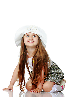 포토 JPG 해외이미지 백인 1 라이프스타일 응시 여학생 여자 행복 얼굴 어린이 포즈 백그라운드 맨발 바닥 건강 한명 웃음 사람 앉기 뷰티 기쁨 흰색 표현 달콤 작음 고립 양발 해외포토 서양인 학생 시선 감정 컬러 모션 발 표정 생활 신체부위 맛 크기 파일형식 이미지허브