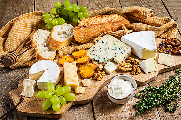 포토 JPG 해외이미지 실내 사람없음 바게트 안주 청포도 나무도마 브리치즈 블루치즈 까망베르치즈 나무배경 와인플래터 해외포토 빵 백그라운드 포도 치즈 도마 내부 목재 파일형식 이미지허브