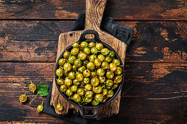 포토 JPG 해외이미지 그릇 잎 사람없음 초록색 하이앵글 담기 구스베리 나무도마 해외포토 식물 식기 열매 뷰포인트 컬러 모션 도마 목재 파일형식 이미지허브