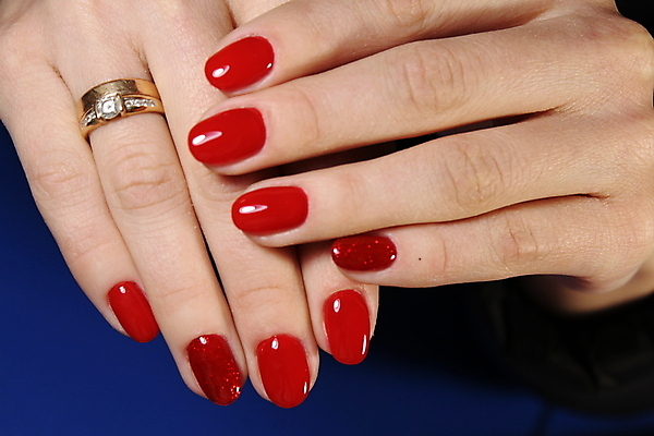 포토 JPG 해외이미지 손 디자인 여자 백그라운드 미술 사람없음 파란색 뷰티 유행 상점 금속 흰색 못 손톱관리 손톱 광택 돌봄 스타일 해외포토 컬러 모션 재질 문화예술 사람 신체부위 공구 네일아트 파일형식 이미지허브