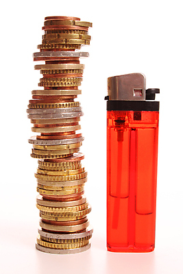 포토 JPG 해외이미지 유럽 백그라운드 지폐 돈 비즈니스 사람없음 금융 경제 동전 유로 흰색 변화 시장 재산 구매 주식 가격 무역 투자 상업 가스 이익 가치 라이터 보물 계산서 세금 센트 예산 비용 해외포토 나라 산업 컬러 컨셉 쇼핑 파일형식 이미지허브