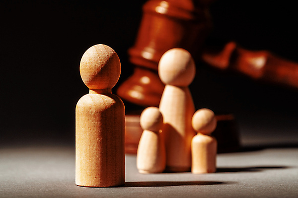 포토 JPG 해외이미지 검은배경 실내 사람없음 아웃포커스 말_게임 오브젝트 법 의사봉 이혼 해외포토 백그라운드 촬영기법 내부 검은색 게임 파일형식 이미지허브