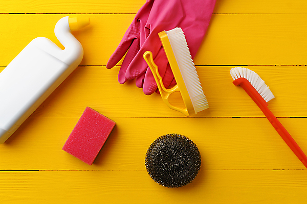 포토 JPG 해외이미지 실내 사람없음 청소도구 세제 오브젝트 고무장갑 수세미 스펀지 노란배경 청소용솔 해외포토 장갑 백그라운드 내부 노란색 도구 청소 고무 파일형식 이미지허브