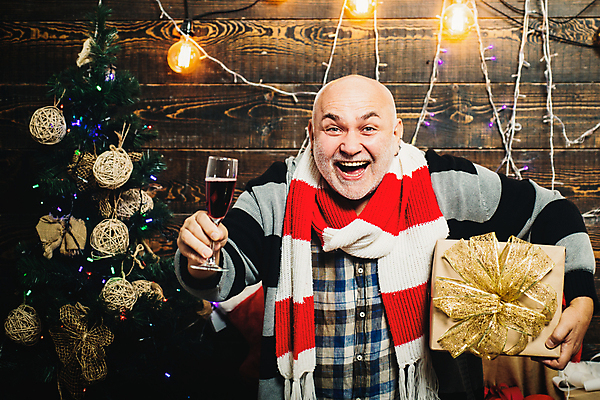 포토 JPG 해외이미지 할아버지 행복 감정 얼굴 크리스마스 남편 새로움 새해 선물 한명 웃음 사람 크리스마스트리 산타클로스 유행 희망 놀람 기쁨 축하 표현 아빠 연도 즐거움 흥분 긍정 코믹 소원 클라우스 해외포토 1 기념일 노년 남자 컨셉 가족 표정 신체부위 파일형식 이미지허브