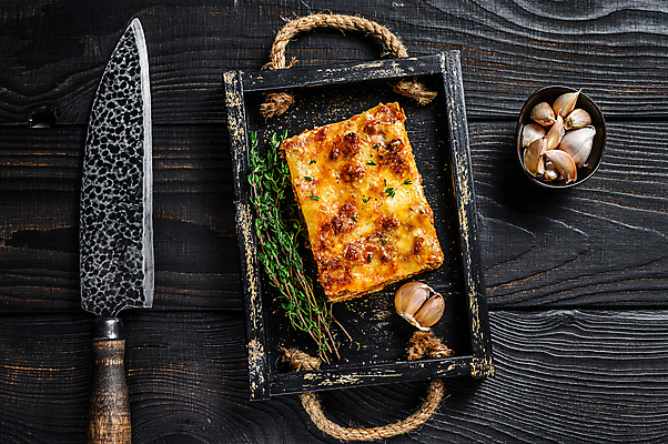 포토 JPG 해외이미지 실내 사람없음 하이앵글 나무쟁반 라자냐 나무배경 해외포토 뷰포인트 백그라운드 쟁반 내부 목재 이탈리아음식 파일형식 이미지허브