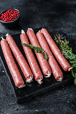 포토 JPG 해외이미지 검은배경 실내 사람없음 소시지 백리향 해외포토 백그라운드 내부 검은색 가공식품 파일형식 이미지허브