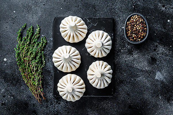 포토 JPG 해외이미지 사람없음 하이앵글 허브 만두 돌판 소스그릇 통후추 해외포토 식물 그릇 음식 뷰포인트 돌_바위 후추 파일형식 이미지허브