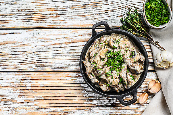 포토 JPG 해외이미지 전통 접시 유럽 음식 조각 백그라운드 채소 탁자 양파 파슬리 건강 육류 요리 사람없음 목재 갈색 식사 저녁식사 버섯 소고기 프라이팬 맛 그릴 굽기 크림 향신료 점심식사 러시아인 핸드메이드 카피스페이스 개조 맛있는 해외포토 서양인 나무 식기 나라 컬러 가구 컨셉 식재료 재료 주방용품 공백 구이 향미료 파일형식 이미지허브