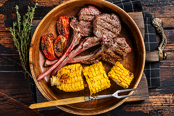 포토 JPG 해외이미지 방울토마토 실내 옥수수 사람없음 하이앵글 양고기 양갈비 양고기구이 나무배경 해외포토 뷰포인트 백그라운드 토마토 곡류 육류 내부 구이 파일형식 이미지허브