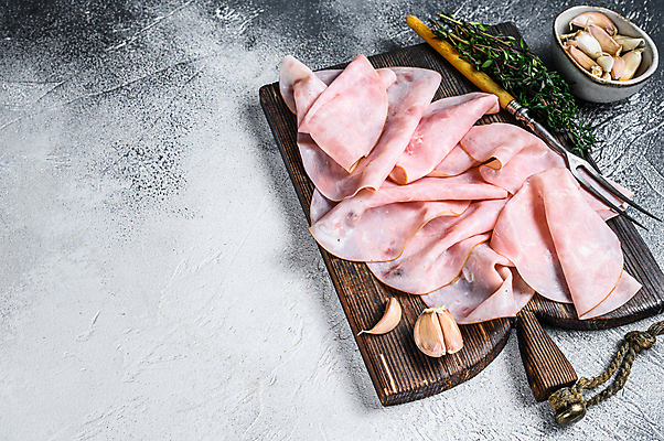 포토 JPG 해외이미지 실내 마늘 사람없음 흰배경 햄 나무도마 해외포토 백그라운드 채소 도마 육류 내부 목재 흰색 파일형식 이미지허브