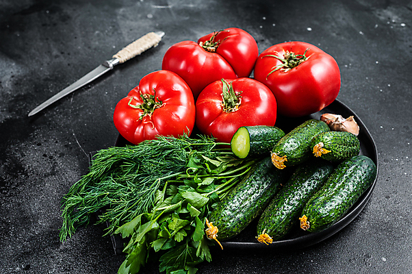 포토 JPG 해외이미지 식물 접시 음식 백그라운드 잎 다이어트 토마토 채소 재료 탁자 오이 파슬리 건강 요리 사람없음 목재 빨간색 초록색 여름 주방 검은색 식사 저녁식사 샐러드 수확 흰색 시골 신선 먹기 허브 유기농 날것 비타민 내추럴 점심식사 숙성 채식주의자 비건 해외포토 나무 식기 웰빙 계절 컬러 가구 농업 모션 채식 영양소 파일형식 이미지허브