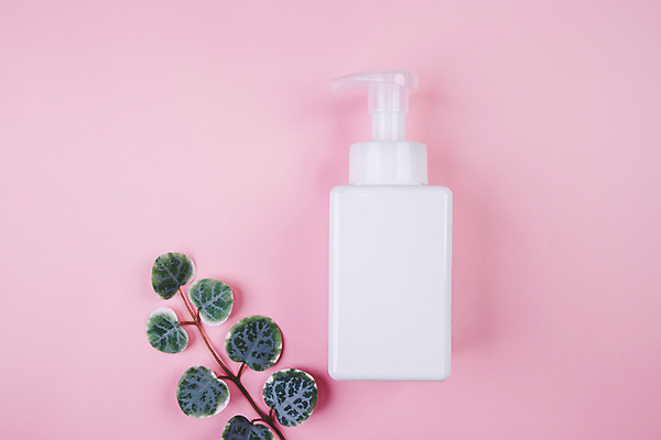 포토 JPG 해외이미지 웰빙 분홍색 백그라운드 잎 건강 한명 치료 뷰티 라벨 우주 스파 화장품 공백 촉촉함 흰색 액체 상품 컨테이너 플라스틱 피부 크림 오브젝트 피부관리 로션 패키지 내추럴 고립 돌봄 바디케어 위생관리 파스텔톤 목업 플랫레이 카피스페이스 브랜딩 미니멀 해외포토 식물 1 산업 컬러 의학 모션 재질 프레임 관리 사람 신체부위 젖음 플랫 파일형식 이미지허브