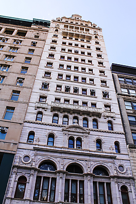 포토 JPG 해외이미지 외관 여행 건축양식 새로움 거리 파노라마 사람 풍경 사람없음 건물 빛 컬러풀 상점 고층빌딩 미국 도시 시간 도심 심볼 뉴욕 상업 정사각형 택시 네온 지역 맨해튼 서명 마케팅 브로드웨이 제국 특별함 해외포토 도형 건축물 건축 컬러 컨셉 북아메리카 승용차 자동차 촬영기법 빌딩 파일형식 이미지허브