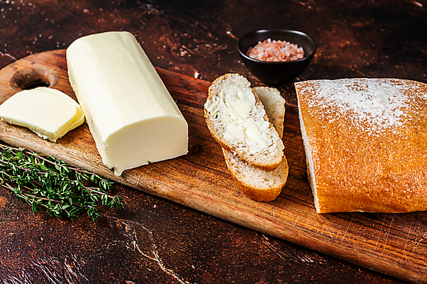 포토 JPG 해외이미지 식재료 실내 사람없음 바게트 허브 버터 나무도마 나무배경 해외포토 식물 빵 백그라운드 도마 내부 목재 파일형식 이미지허브