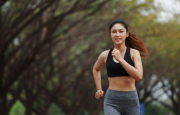 포토 JPG 해외이미지 나무 백인 1 라이프스타일 공원 여자 행복 스포츠 모션 태국 자연 한국 건강 한명 사람 동양인 성인 야외 초록색 여름 운동복 달리기 조깅 운동 일본 중국 연습 마라톤 달리기선수 해외포토 레이스천 서양인 식물 옷 계절 공공시설 감정 아시아 컬러 인종 경기 생활 직물 육상스포츠 생태계 육상선수 파일형식 이미지허브