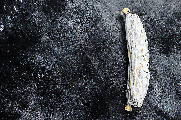 포토 JPG 해외이미지 검은배경 실내 사람없음 하이앵글 살라미 카피스페이스 해외포토 뷰포인트 백그라운드 내부 검은색 공백 파일형식 이미지허브