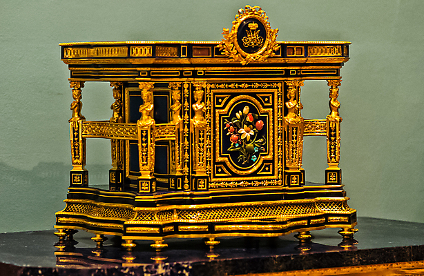 포토 JPG 해외이미지 유럽 문화 조각 여행 겨울 건축양식 하늘 미술 사람없음 야외 도시풍경 조각상 뷰티 새벽 궁전 골동품 가을 도시 역사 재산 성자 야간 심볼 서리 러시아 북쪽 타운 목각 고딕 러시아인 로마인 해외포토 자연요소 서양인 계절 건축 나라 종교 고건축 문화예술 인종 풍경 금융 조형물 방향 파일형식 이미지허브