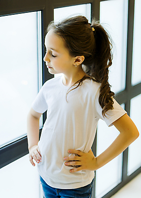 포토 JPG 해외이미지 백인 1 응시 여자 딸 행복 얼굴 어린이 백그라운드 창문 유리 휴가 새로움 주택 실내 표정 한명 미소 사람 빛 금발 뷰티 머리 기쁨 방 흰색 표현 아기 작음 연도 해외포토 서양인 헤어스타일 시선 감정 컬러 컨셉 가족 재질 내부 건물 신체부위 크기 파일형식 이미지허브