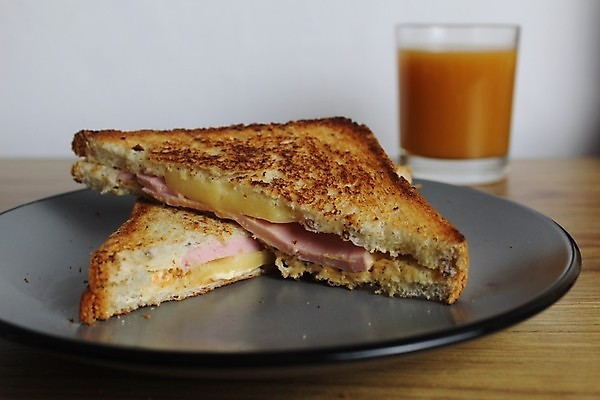 포토 JPG 해외이미지 접시 음식 빵 조각 백그라운드 다이어트 토마토 채소 탁자 치즈 샌드위치 건강 육류 어류 요리 사람없음 초록색 갈색 식당 식사 저녁식사 치킨 샐러드 흰색 신선 맛 그릴 아침식사 정상 상추 자르기 만취 먹기 속도 클럽 햄 슬라이스 토스트 연어 베이컨 점심식사 고립 맛있는 해외포토 식기 컬러 가구 컨셉 식재료 모션 주방용품 유제품 돼지고기 상점 수중동물 닭고기요리 술취함 파일형식 이미지허브