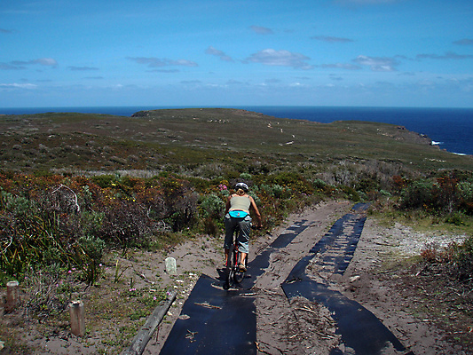 포토 JPG 해외이미지 계절 도로 스포츠 여행 교통시설 모바일 휴가 건강 취미 사람없음 야외 여름 자전거 기쁨 하이킹 기차 호주 승차 순환 사이클링 해외포토 감정 길 육상교통 교통 모션 레저 대중교통 바이크 오세아니아 육상스포츠 시설 파일형식 이미지허브