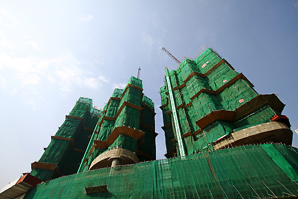 포토 JPG 해외이미지 건축물 산업 창문 모션 사람없음 건물 파란색 탑 블록 도시 네트워크 큼 땅 기중기 상업 상승 만들기 시멘트 리프트 홍콩 공학 발판 대각선 진행 개발 철강 콘크리트 프로젝트 해외포토 교육 건축 선 컬러 컨셉 중국 중장비 크기 파일형식 이미지허브