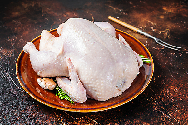 포토 JPG 해외이미지 접시 포크 실내 마늘 사람없음 닭고기 신선 날것 로즈메리 생닭 나무배경 해외포토 식기 백그라운드 채소 육류 내부 닭 허브 파일형식 이미지허브