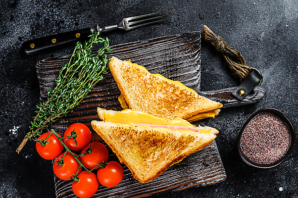 포토 JPG 해외이미지 방울토마토 검은배경 실내 샌드위치 사람없음 나무도마 백리향 몬테크리스토 해외포토 음식 백그라운드 토마토 도마 내부 목재 검은색 파일형식 이미지허브