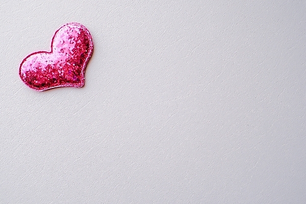 포토 JPG 해외이미지 실내 사랑 사람없음 하트 흰배경 카피스페이스 해외포토 모양 감정 백그라운드 내부 공백 흰색 파일형식 이미지허브