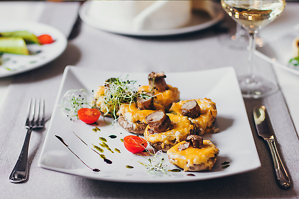 포토 JPG 해외이미지 접시 음식 채소 부분 탁자 치즈 건강 요리 사람없음 목재 초록색 갈색 요식업 식사 저녁식사 버섯 흰색 맛 그릴 굽기 허브 가득함 향신료 준비 유기농 서빙 소금 후추 점심식사 폭식 식용 채식주의자 핸드메이드 맛있는 해외포토 나무 식물 식기 웰빙 산업 컬러 가구 컨셉 재료 주방용품 유제품 구이 채식 향미료 파일형식 이미지허브