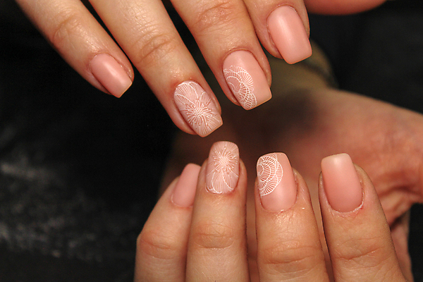 포토 JPG 해외이미지 손 디자인 여자 백그라운드 손가락 미술 사람없음 청춘 뷰티 유행 상점 검은색 흰색 못 우아함 손톱관리 손톱 돌봄 페디큐어 스타일 해외포토 컬러 컨셉 모션 문화예술 사람 신체부위 공구 네일아트 파일형식 이미지허브