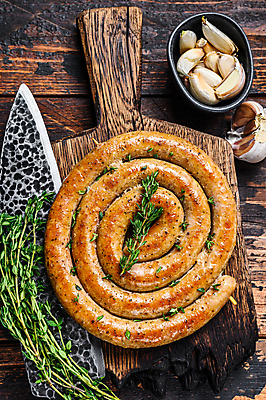 포토 JPG 해외이미지 실내 마늘 사람없음 하이앵글 소시지 나무도마 백리향 나무배경 해외포토 뷰포인트 백그라운드 채소 도마 내부 목재 가공식품 파일형식 이미지허브