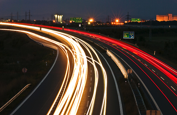 포토 JPG 해외이미지 도로 길 선 여행 백그라운드 이동 건축양식 교통시설 모션 자동차 추상 전등 거리 사람없음 건물 빨간색 빛 도시풍경 어둠 황혼 운전 도시 고속도로 도심 야간 저녁 사인 속도 역동적 장면 타운 방법 블러 자동 해외포토 자연요소 건축물 건축 육상교통 컬러 교통 컨셉 무늬 조명 풍경 일몰 시설 파일형식 이미지허브
