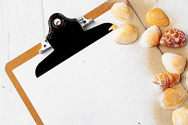 포토 JPG 해외이미지 종이 모래 사람없음 조개껍데기 소라 나무탁자 서류판 카피스페이스 해외일러스트 해외포토 탁자 조개 어패류 사무용품 공백 파일형식 이미지허브