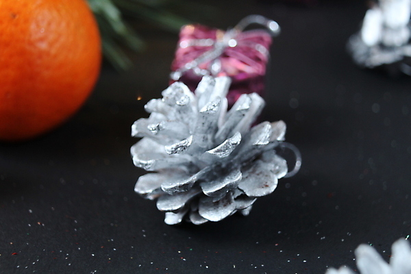 포토 JPG 해외이미지 나무 전통 디자인 행복 문화 음식 백그라운드 크리스마스 겨울 오렌지 과일 텍스트 휴가 새로움 새해 귤 기념 선물 동양인 사람없음 목재 장식 빨간색 우주 와인 축제 화환 흰색 나뭇가지 축하 인사 신용카드 재산 축복 샴페인 12월 연도 심볼 전나무 고립 가문비나무 해외포토 식물 계절 기념일 꽃 감정 컬러 컨셉 재료 주류 인종 금융 예절 날짜 파일형식 이미지허브