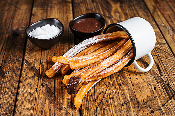 포토 JPG 해외이미지 디저트 실내 사람없음 컵 초콜릿 슈가파우더 츄러스 나무배경 해외포토 식기 음식 백그라운드 내부 파일형식 이미지허브