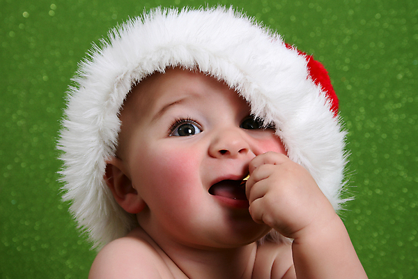 포토 JPG 해외이미지 백인 모델 모자 전통 계절 남자 아들 여유 어린이 크리스마스 휴가 실내 건강 한명 사람 소년 빨간색 초록색 청춘 평화 축제 흰색 축하 아기 달콤 작음 부드러움 솜털 특징 해외포토 서양인 1 잡화 기념일 감정 컬러 컨셉 가족 내부 감각 맛 크기 파일형식 이미지허브