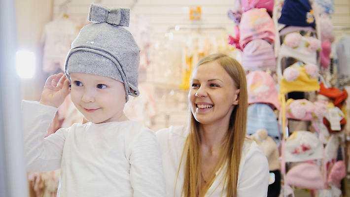 포토 JPG 해외이미지 모자 행복 어린이 여행 엄마 휴가 미소 두명 유행 세일 바구니 상점 아기 홀 구매 쇼핑몰 모음 쇼퍼홀릭 해외포토 잡화 감정 가족 표정 사람 한글 쇼핑 공간 파일형식 이미지허브