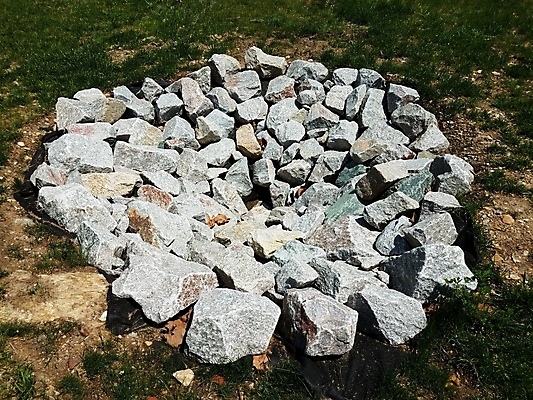 포토 JPG 해외이미지 잔디 사람없음 야외 회색 원형 배열 조경 암초 배수구 해외포토 도형 식물 컬러 파일형식 이미지허브