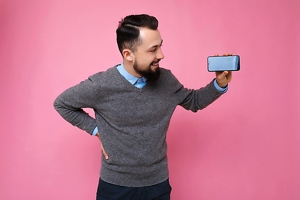 포토 JPG 해외이미지 인터넷 통신 모바일 한명 스마트폰 디지털 스크린 전화기 알림 온라인 소통 터치스크린 셀룰러 해외포토 1 컨셉 사람 핸드폰 스마트기기 파일형식 이미지허브