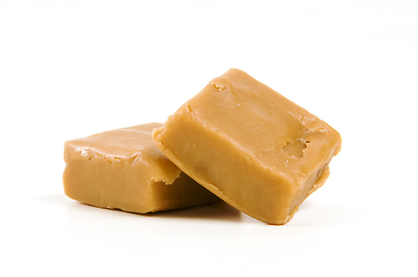 포토 JPG 해외이미지 음식 조각 2 디저트 사탕 요리 사람없음 노란색 과자 사막 흰색 황금 달콤 맛 설탕 크림 큐브 오브젝트 정사각형 부드러움 시럽 고립 캐러멜 해외포토 도형 컬러 컨셉 감각 파일형식 이미지허브