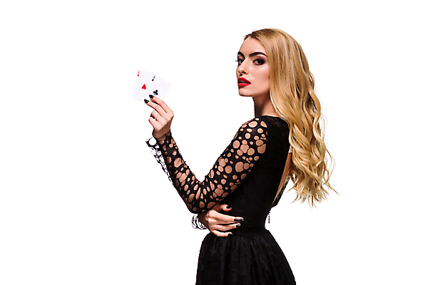 포토 JPG 해외이미지 드레스 여자 놀이 한명 들기 성인 청춘 잡기 트럼프 행운 도박 카지노 포커 보여주기 도박장 겜블 성인여자한명만 해외포토 1 옷 컨셉 모션 사람 놀이용품 게임 여자한명만 성인여자만 파일형식 이미지허브