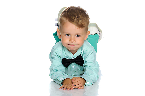 포토 JPG 해외이미지 백인 응시 남자 행복 얼굴 어린이 백그라운드 한명 미소 사람 소년 기쁨 흰색 표현 자르기 고립 해외포토 서양인 1 시선 감정 컬러 모션 표정 신체부위 파일형식 이미지허브