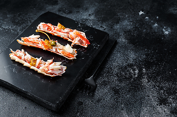 포토 JPG 해외이미지 검은배경 실내 사람없음 해물요리 해산물 게다리 게요리 석판 카피스페이스 해외포토 음식 백그라운드 내부 검은색 공백 게 파일형식 이미지허브