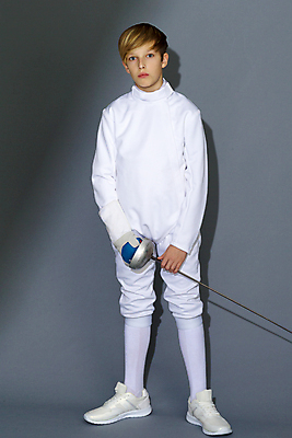 포토 JPG 해외이미지 1 라이프스타일 남자 스포츠 포즈 올림픽 유니폼 실내 한명 서기 경비 사람 정장 소년 취미 10대 운동복 우주 경쟁 장비 회색 흰색 칼 보호 은박지 집중 연습 준비 싸움 펜싱 토너먼트 해외포토 옷 어린이 컬러 컨셉 모션 청소년 안전 내부 생활 파일형식 이미지허브