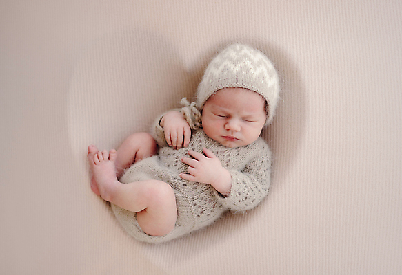포토 JPG 해외이미지 백인 남자 실내 한명 사람 아기 신생아 잠 남자아기한명만 해외포토 서양인 1 내부 남자한명만 남자아기만 파일형식 이미지허브