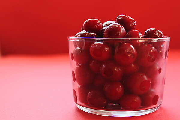 포토 JPG 해외이미지 열매 음식 백그라운드 잎 농업 다이어트 과일 자연 탁자 디저트 뼈 건강 사람없음 목재 빨간색 초록색 물 정원 식사 주스 나뭇가지 신선 체리 그룹 달콤 맛 떨어짐 잼 수집 유기농 날것 칼로리 제비 경단 숙성 채식주의자 많음 비건 맛있는 해외포토 자연요소 나무 식물 웰빙 산업 음료 컬러 가구 컨셉 재료 조류 소스_음식 생태계 채식 파일형식 이미지허브