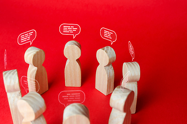 포토 JPG 해외이미지 말풍선 커뮤니케이션 실내 사람없음 말_게임 소통 빨간배경 해외포토 백그라운드 컨셉 내부 빨간색 게임 파일형식 이미지허브