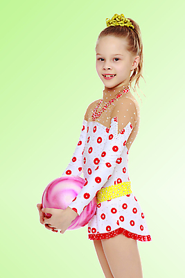 포토 JPG 해외이미지 백인 행복 어린이 밧줄 스포츠 포즈 백그라운드 바닥 건강 한명 서기 사람 경사 초록색 운동 뷰티 스트레칭 연주자 댄서 흰색 춤 유연 발레 발레리나 체조선수 체조 내추럴 해외포토 서양인 직업 1 감정 줄 컬러 모션 문화예술 운동선수 음악가 파일형식 이미지허브