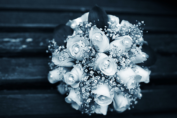 포토 JPG 해외이미지 전통 손 여자 꽃 꽃다발 결혼 꽃무늬 결혼식 사랑 사람 사람없음 목재 뷰티 장미 유행 낭만 흰색 잡기 꽃집 묘사 테이프 해외포토 나무 식물 감정 컬러 컨셉 무늬 재료 모션 문구용품 이벤트 신체부위 상점 파일형식 이미지허브