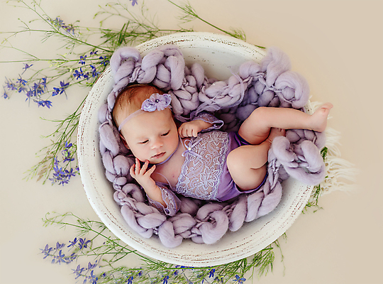 포토 JPG 해외이미지 드레스 여자 백그라운드 꽃무늬 한명 사람 귀여움 아기 신생아 잠 여자아기한명만 해외포토 1 옷 꽃 컨셉 무늬 여자한명만 여자아기만 파일형식 이미지허브